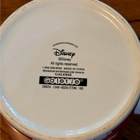 Disney Minnie Mouse Christmas Winter Snowflake Extra Large 32 oz Coffee Mug - Picture 5 of 5